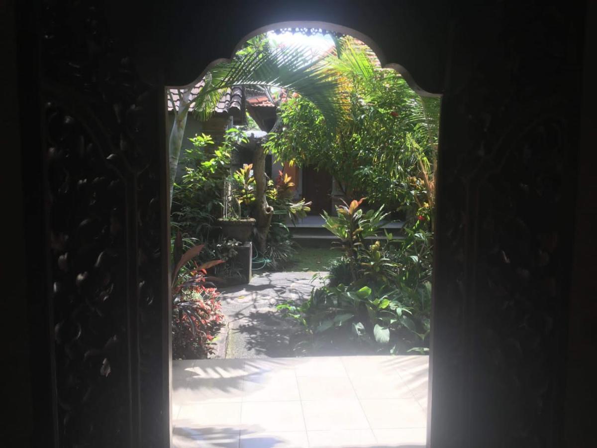 Family Guest House Ubud Exteriör bild