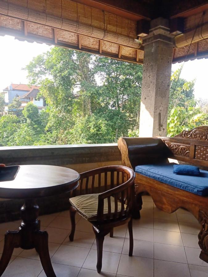 Family Guest House Ubud Exteriör bild